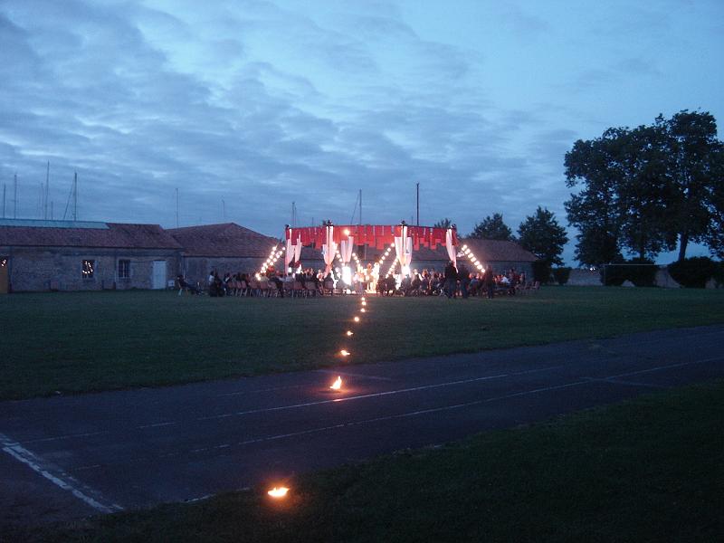 29 juin Spectacle l'Enorme clos Laperouse (003).jpg
